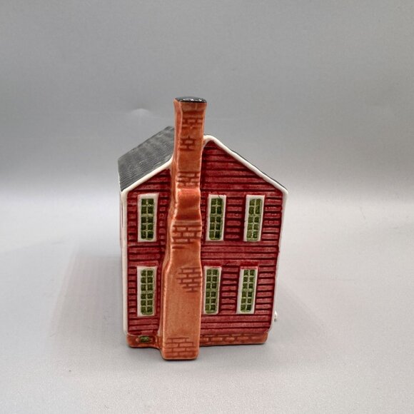 Williamsburg Nicolson Store House Royal Goedewaagen Delft Holland Figurine - Picture 3 of 5